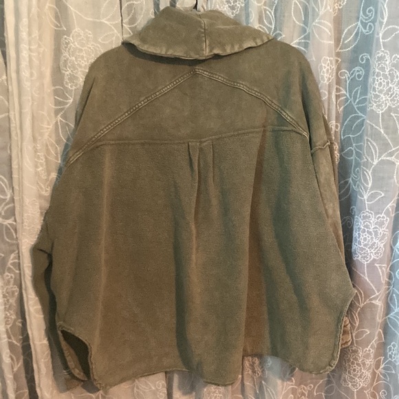 Forever 21 Sweatshirt Jacket - Picture 3 of 3